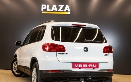 Volkswagen Tiguan I, 2013 год, 999 000 рублей, 3 фотография