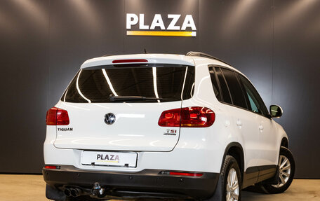 Volkswagen Tiguan I, 2013 год, 999 000 рублей, 4 фотография