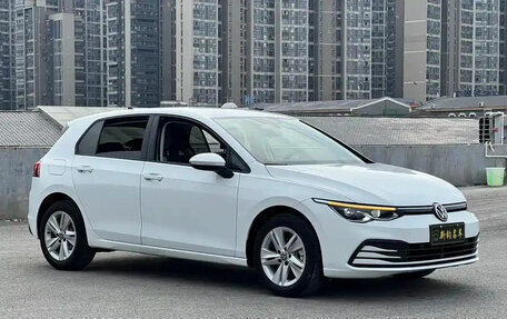 Volkswagen Golf VIII, 2021 год, 1 240 000 рублей, 3 фотография
