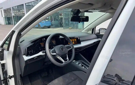 Volkswagen Golf VIII, 2021 год, 1 240 000 рублей, 10 фотография