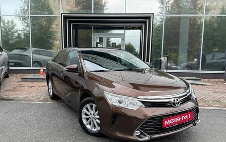 Toyota Camry, 2018 год, 2 225 000 рублей, 3 фотография