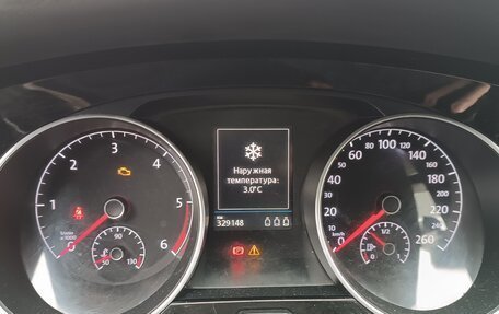 Volkswagen Touran III, 2017 год, 1 200 000 рублей, 1 фотография