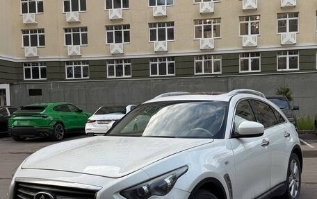Infiniti QX70, 2013 год, 1 580 000 рублей, 6 фотография