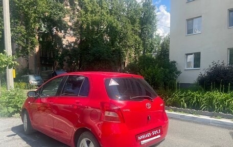 Toyota Yaris III рестайлинг, 2007 год, 650 000 рублей, 4 фотография