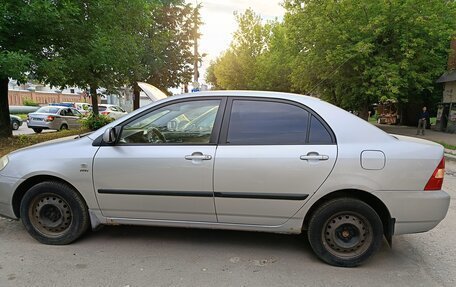 Toyota Corolla, 2003 год, 450 000 рублей, 3 фотография
