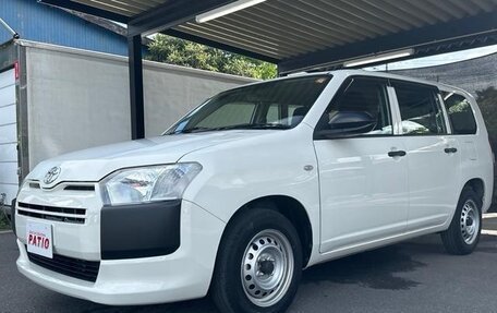 Toyota Probox I, 2016 год, 620 000 рублей, 2 фотография