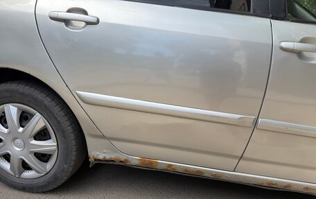 Toyota Corolla, 2004 год, 400 000 рублей, 4 фотография