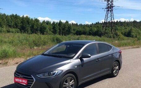 Hyundai Elantra VI рестайлинг, 2018 год, 1 330 000 рублей, 4 фотография