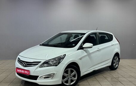Hyundai Solaris II рестайлинг, 2015 год, 990 000 рублей, 1 фотография