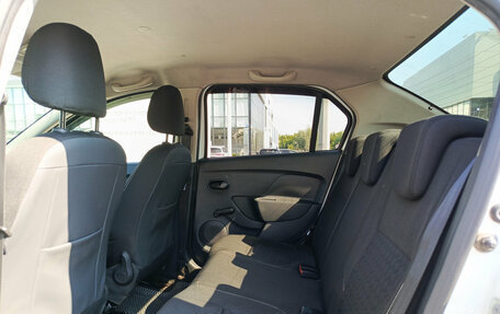 Renault Logan II, 2018 год, 697 000 рублей, 15 фотография