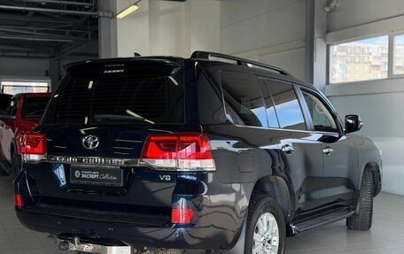 Toyota Land Cruiser 200, 2017 год, 6 445 000 рублей, 10 фотография