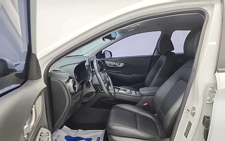 Hyundai Kona I, 2020 год, 2 110 000 рублей, 6 фотография