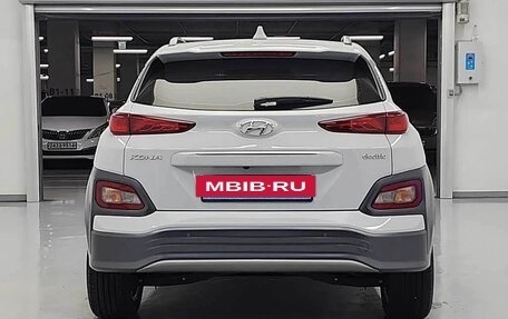 Hyundai Kona I, 2020 год, 2 110 000 рублей, 4 фотография