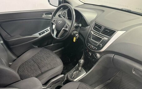 Hyundai Solaris II рестайлинг, 2015 год, 990 000 рублей, 9 фотография