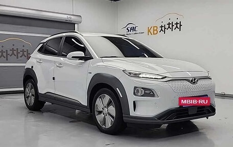 Hyundai Kona I, 2020 год, 2 110 000 рублей, 3 фотография