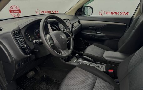 Mitsubishi Outlander III рестайлинг 3, 2015 год, 1 699 000 рублей, 31 фотография