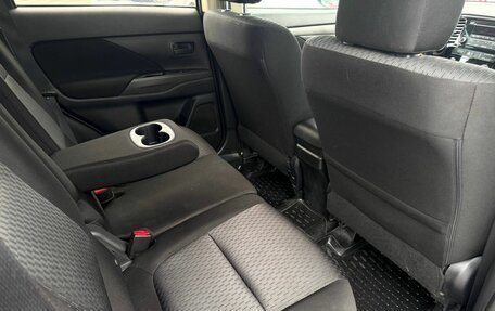 Mitsubishi Outlander III рестайлинг 3, 2015 год, 1 699 000 рублей, 33 фотография