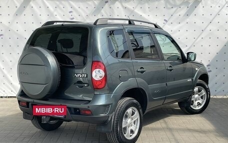Chevrolet Niva I рестайлинг, 2018 год, 900 000 рублей, 4 фотография