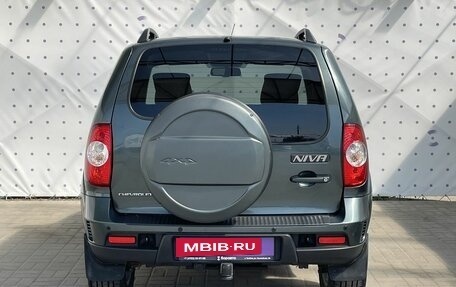 Chevrolet Niva I рестайлинг, 2018 год, 900 000 рублей, 6 фотография