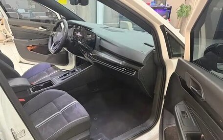 Volkswagen Golf VIII, 2023 год, 1 968 000 рублей, 15 фотография