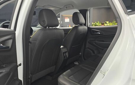 Chevrolet Trax, 2023 год, 2 000 000 рублей, 11 фотография