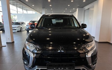 Mitsubishi Outlander III рестайлинг 3, 2021 год, 2 840 000 рублей, 8 фотография
