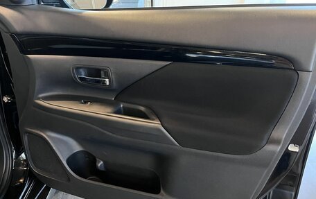 Mitsubishi Outlander III рестайлинг 3, 2021 год, 2 840 000 рублей, 25 фотография