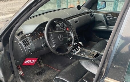 Mercedes-Benz E-Класс, 1999 год, 535 000 рублей, 6 фотография