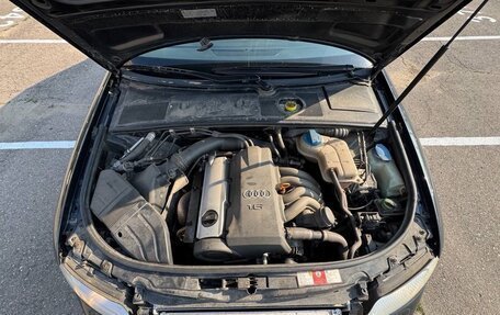 Audi A4, 2003 год, 500 000 рублей, 10 фотография