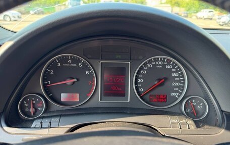 Audi A4, 2003 год, 500 000 рублей, 22 фотография