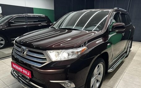 Toyota Highlander III, 2011 год, 2 990 000 рублей, 3 фотография