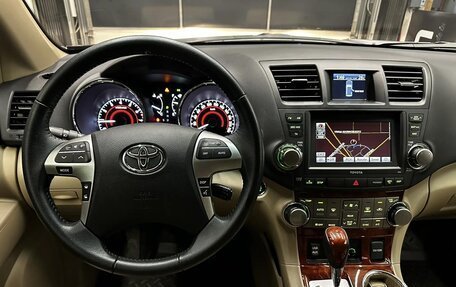 Toyota Highlander III, 2011 год, 2 990 000 рублей, 11 фотография