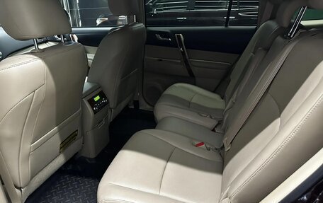 Toyota Highlander III, 2011 год, 2 990 000 рублей, 19 фотография