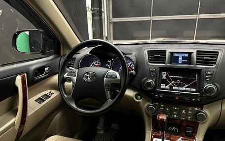 Toyota Highlander III, 2011 год, 2 990 000 рублей, 16 фотография