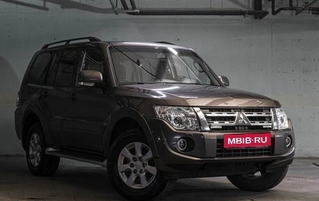Mitsubishi Pajero IV, 2014 год, 2 350 000 рублей, 4 фотография