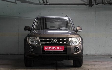 Mitsubishi Pajero IV, 2014 год, 2 350 000 рублей, 3 фотография