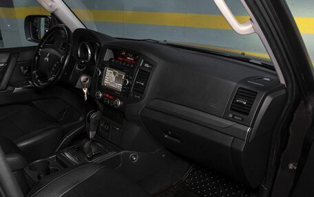 Mitsubishi Pajero IV, 2014 год, 2 350 000 рублей, 16 фотография
