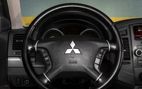 Mitsubishi Pajero IV, 2014 год, 2 350 000 рублей, 19 фотография