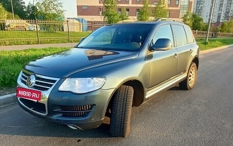 Volkswagen Touareg III, 2007 год, 850 000 рублей, 2 фотография