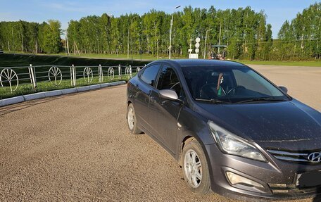 Hyundai Solaris II рестайлинг, 2015 год, 890 000 рублей, 11 фотография