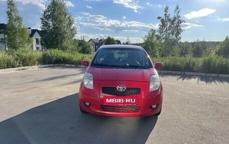 Toyota Yaris III рестайлинг, 2008 год, 545 000 рублей, 3 фотография