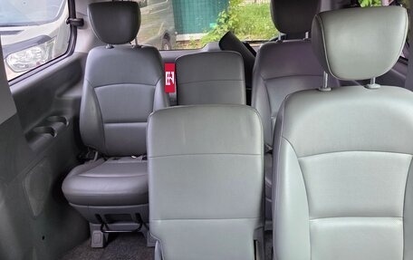 Hyundai Grand Starex Grand Starex I рестайлинг 2, 2015 год, 2 200 000 рублей, 8 фотография