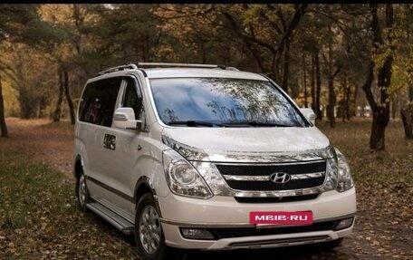 Hyundai Grand Starex Grand Starex I рестайлинг 2, 2015 год, 2 200 000 рублей, 4 фотография