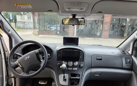 Hyundai Grand Starex Grand Starex I рестайлинг 2, 2015 год, 2 200 000 рублей, 17 фотография
