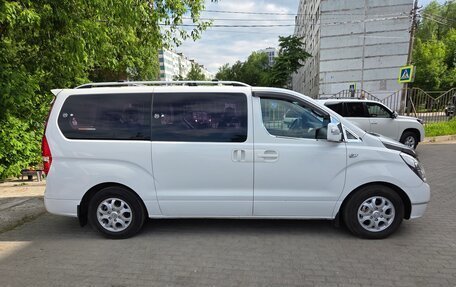 Hyundai Grand Starex Grand Starex I рестайлинг 2, 2015 год, 2 200 000 рублей, 24 фотография