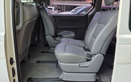 Hyundai Grand Starex Grand Starex I рестайлинг 2, 2015 год, 2 200 000 рублей, 19 фотография