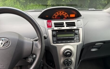 Toyota Yaris III рестайлинг, 2008 год, 650 000 рублей, 10 фотография