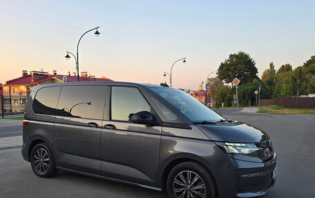 Volkswagen Multivan, 2022 год, 6 500 000 рублей, 7 фотография
