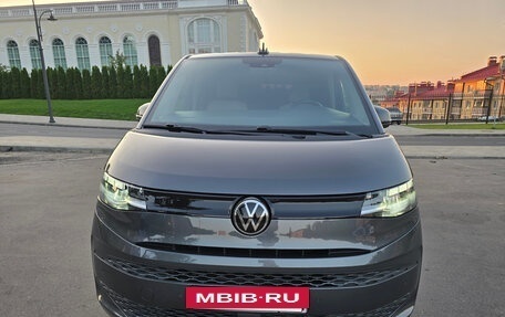 Volkswagen Multivan, 2022 год, 6 500 000 рублей, 8 фотография