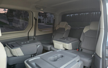 Volkswagen Multivan, 2022 год, 6 500 000 рублей, 13 фотография